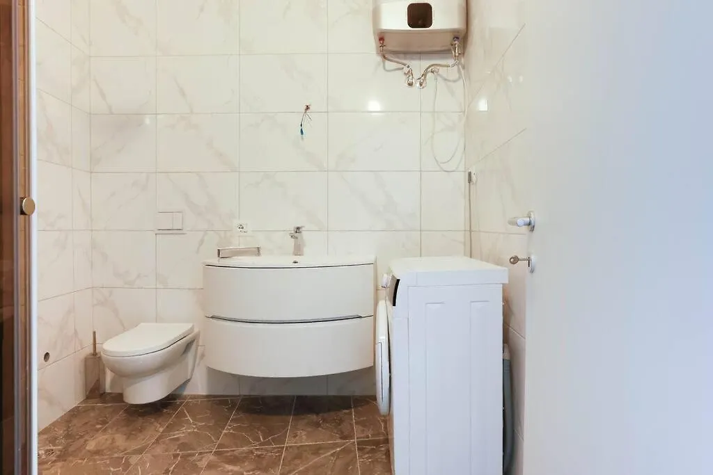 Superb *New 1+1 Apartment Himare