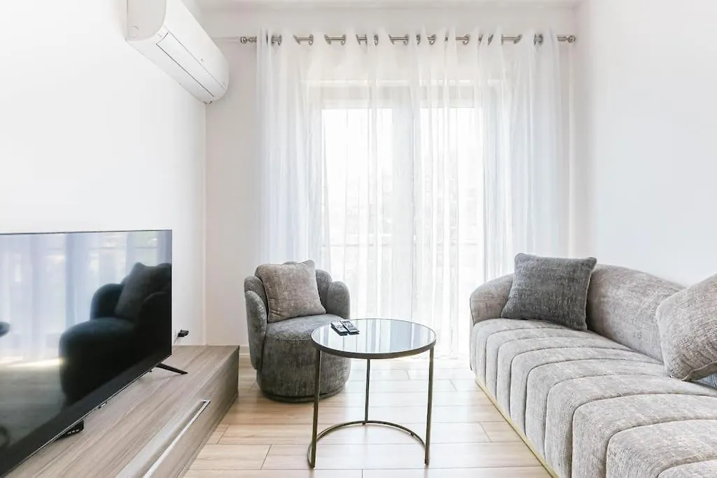Superb *New 1+1 Apartment Himare